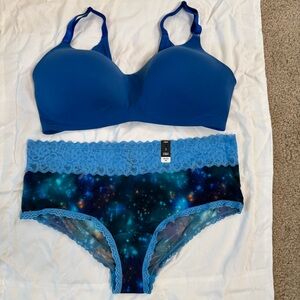 Torrid - bra / panty set - Size 2 / 38DD